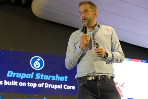 Dries Buytaert à la DrupalCon Singapore le 17 décembre 2024 Ⓒ Karl Hepworth